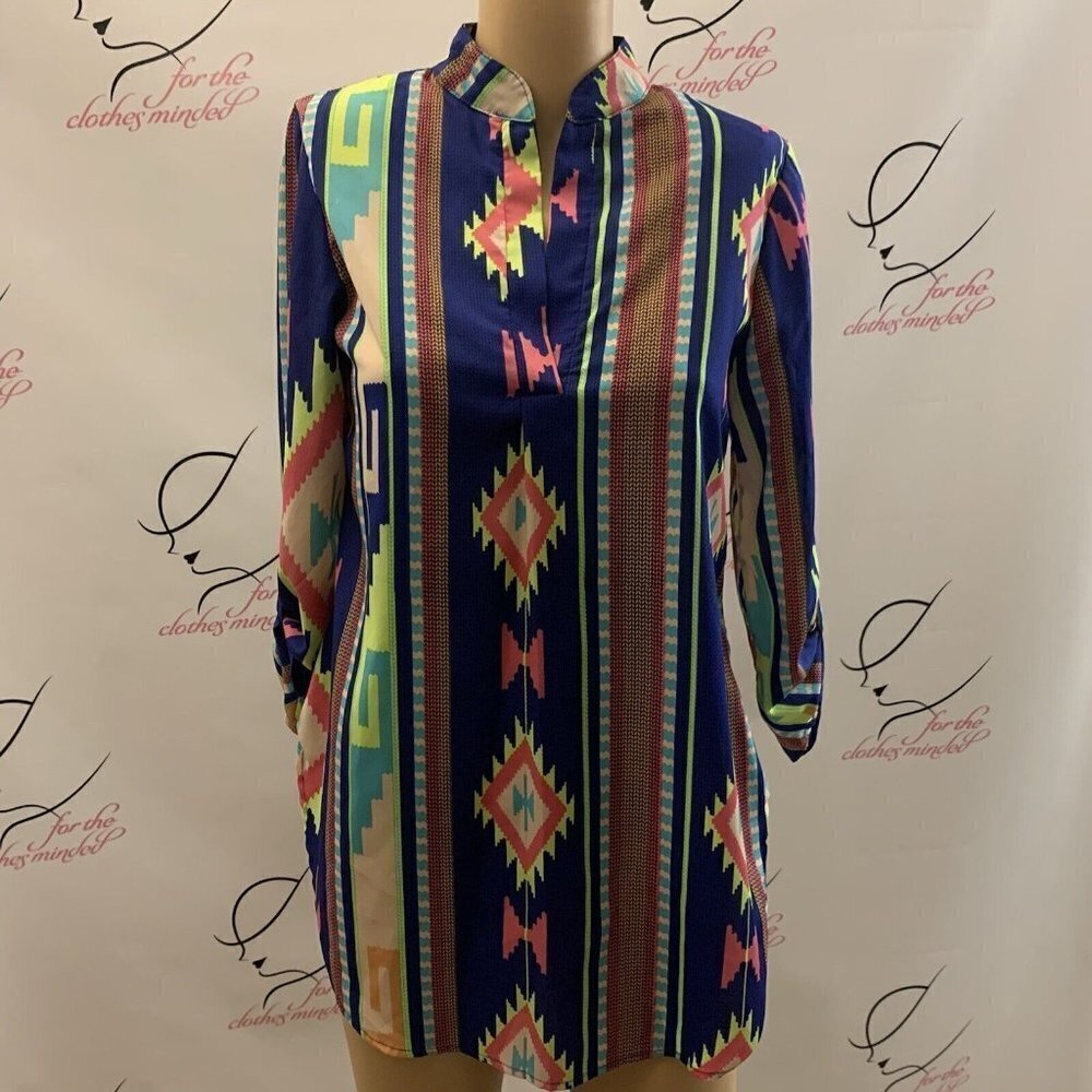 Auditions. Size Small. Aztec Print 3/4 Sleeve Tunic. Roll Tab Sleeve . B66
